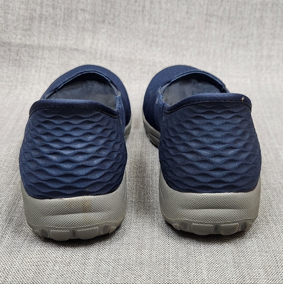Skechers Slip-on Navy Blue Lightweight Walking Sneakers. 8 Women - Picture 5 of 10